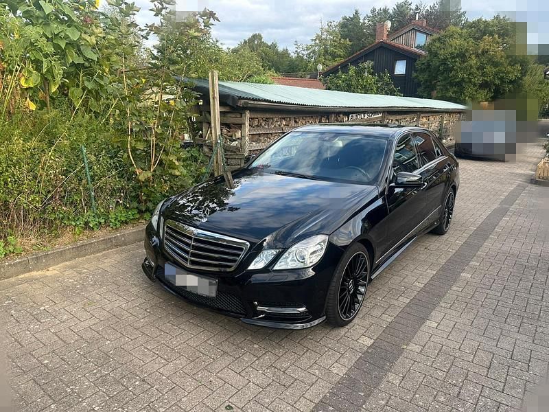 Gebraucht Mercedes E350 265 PS (194 kW) 2013 Schwarz Limousine