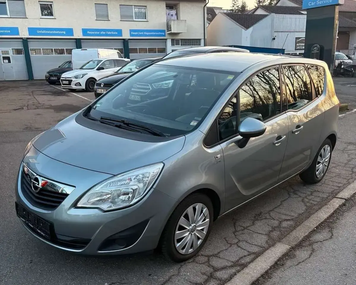 Używany Opel Meriva Active 120 KM (88 kW) 2012 Szary Minivan