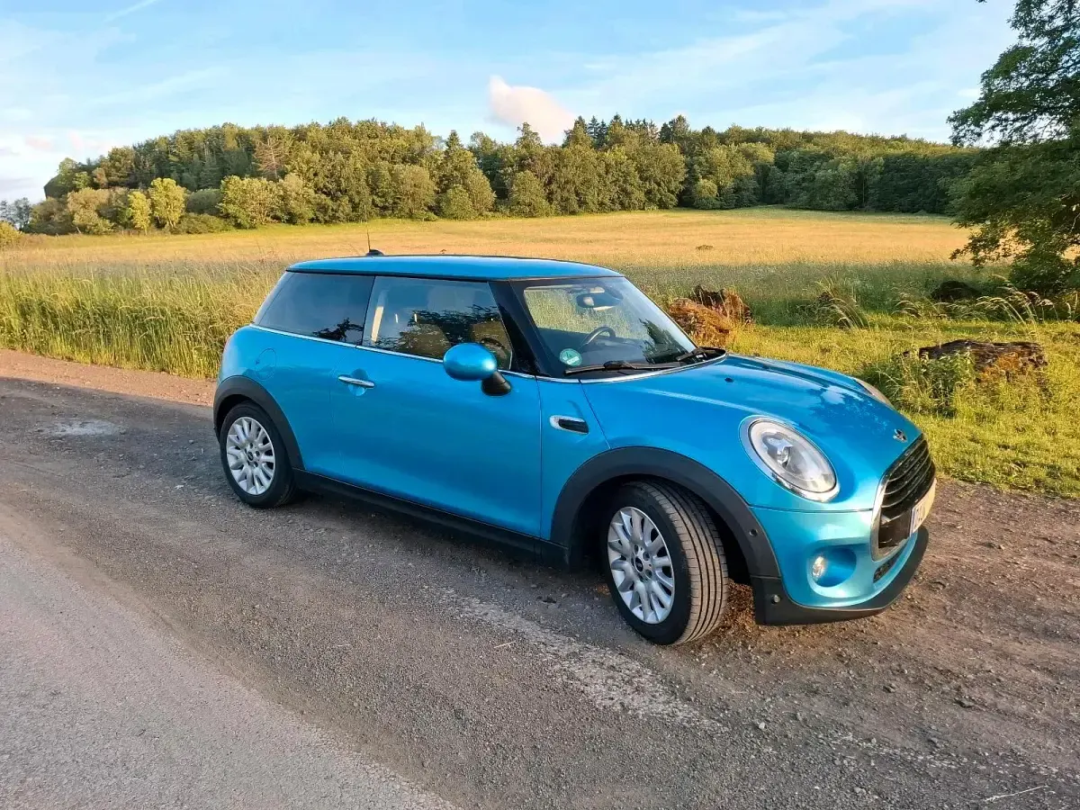 Gebraucht Mini Cooper D 116 PS (85 kW) 2016 Blau Kleinwagen