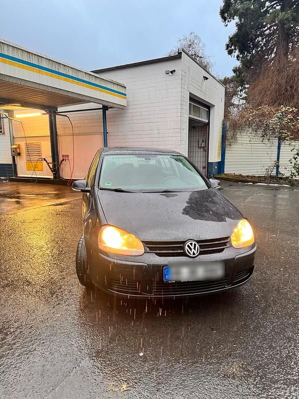 Gebraucht VW Golf IV 80 PS (58 kW) 2004 Schwarz Kleinwagen
