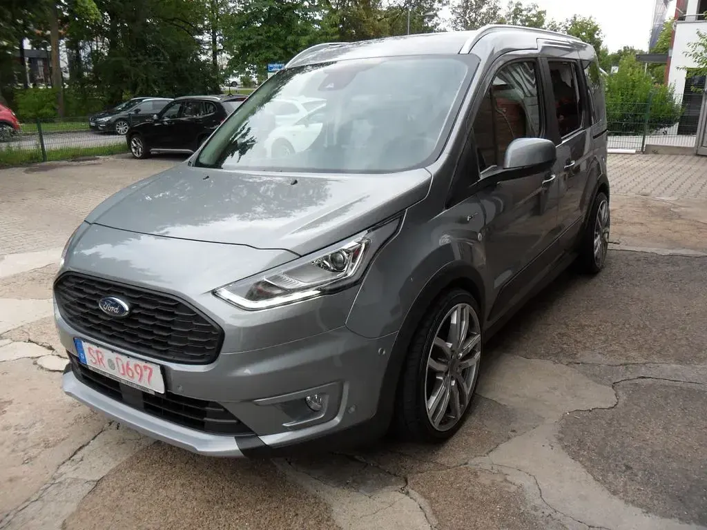 Gebraucht Ford Tourneo Active 120 PS (88 kW) 2021 Grau Van / Kleinbus