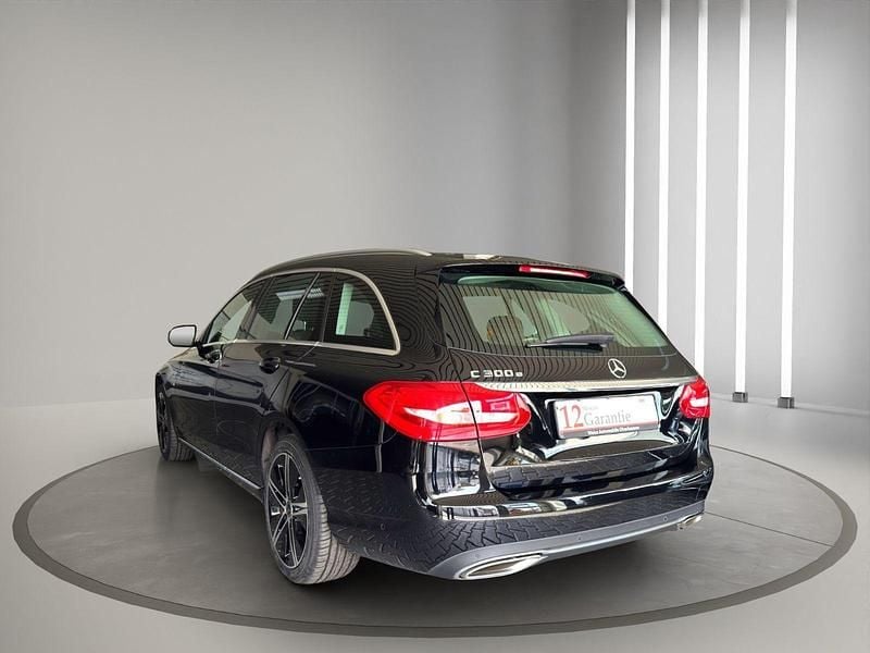 Gebraucht Mercedes C300e 313 PS (230 kW) 2020 Schwarz Kombi