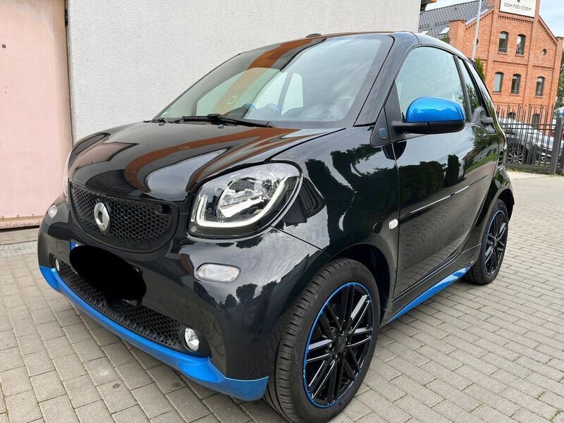 Schwarz Gebraucht 2019 Smart ForTwo Electric Drive Brabus Cabrio | 18.921 € - Bild 1/4