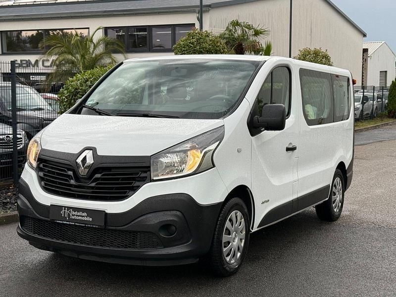 Weiß Gebraucht 2016 Renault Trafic Expression Van | 12.999 € (Etwas zu teuer) - Bild 1/4