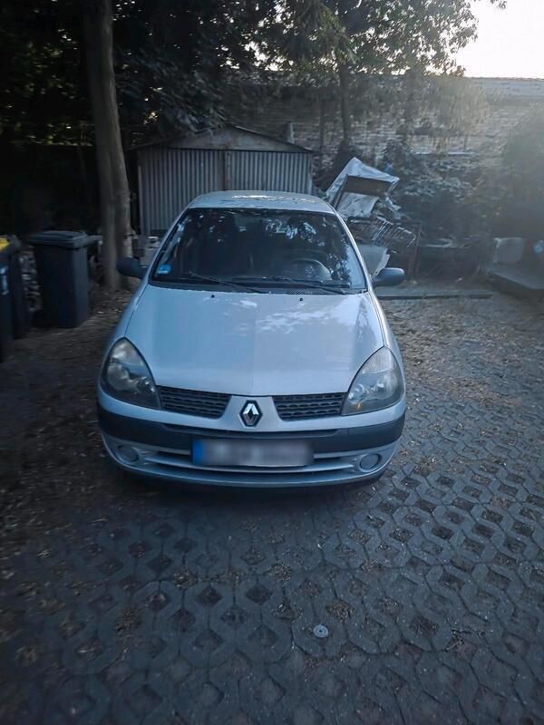 Gebraucht 2003 Renault Clio II Limousine | 650 € - Bild 1/3