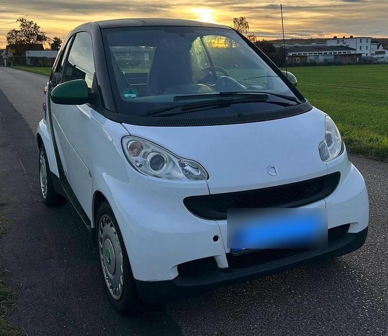 Weiß Gebraucht 2007 Smart ForTwo Coupé Kleinwagen | 3.400 € - Bild 1/4