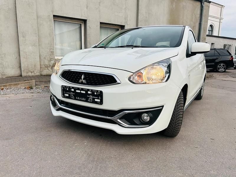 Gebraucht Mitsubishi Space Star 71 PS (52 kW) 2018 Weiß Kleinwagen