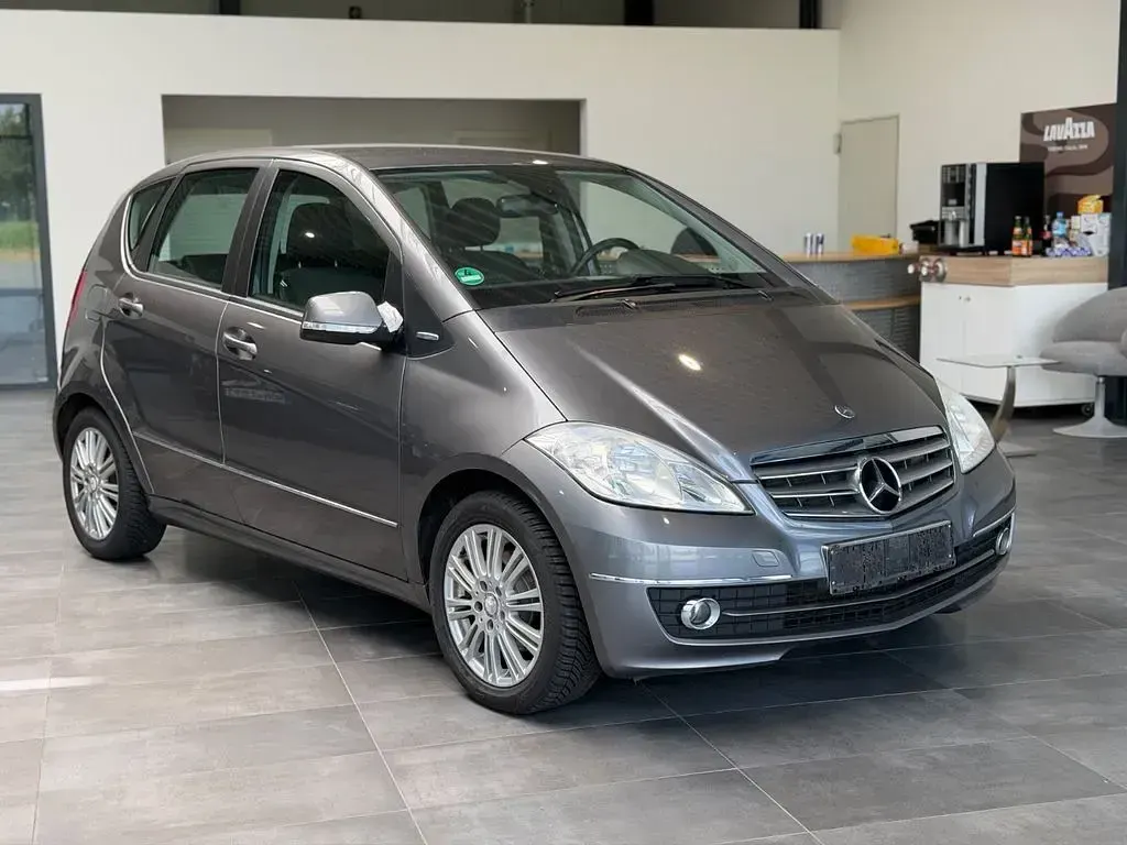 Gebraucht Mercedes A160 Elegance 95 PS (69 kW) 2009 Grau Limousine