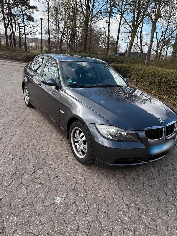 Gebraucht BMW 318 Basis 129 PS (94 kW) 2006 Grau Limousine