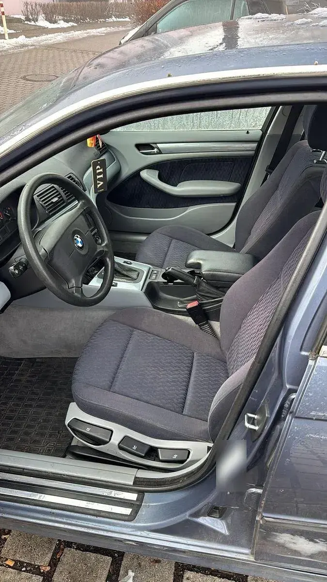 Gebraucht BMW 320 150 PS (110 kW) 1998 Blau Limousine
