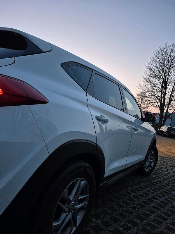 Gebraucht Hyundai Tucson 131 PS (96 kW) 2016 Weiß SUV