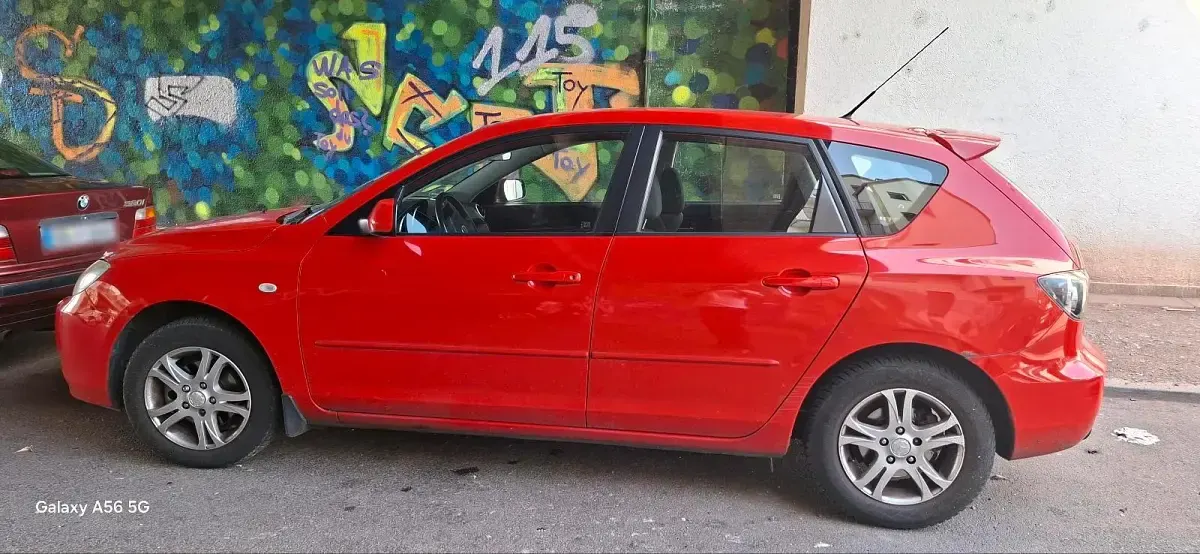 Gebraucht Mazda 3 75 PS (55 kW) 2008 Rot Limousine