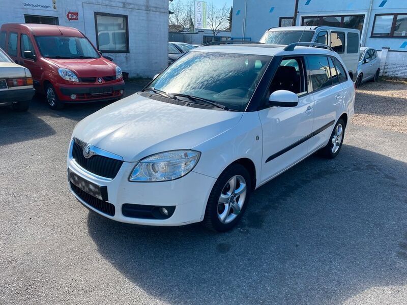 Weiß Gebraucht 2008 Skoda Fabia Elegance Kombi | 2.350 € (Superpreis) - Bild 1/4