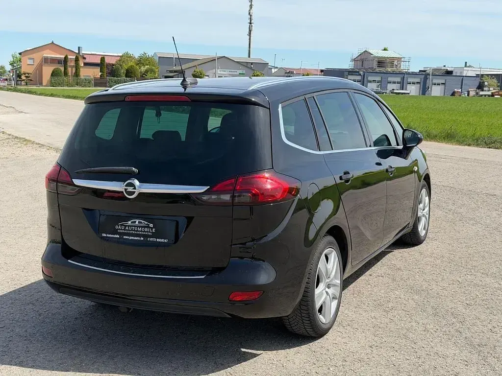 Gebraucht Opel Zafira Innovation 140 PS (102 kW) 2017 Onyx schwarz Van / Kleinbus