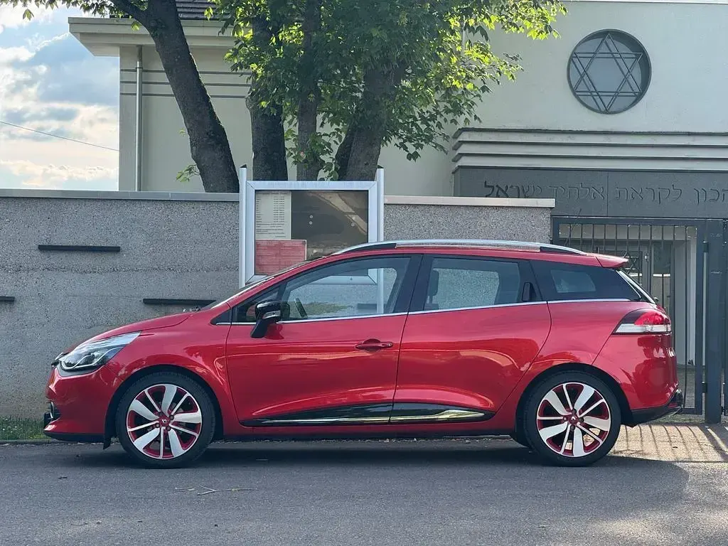 Gebraucht Renault Clio IV Luxe 90 PS (66 kW) 2014 Rot Limousine