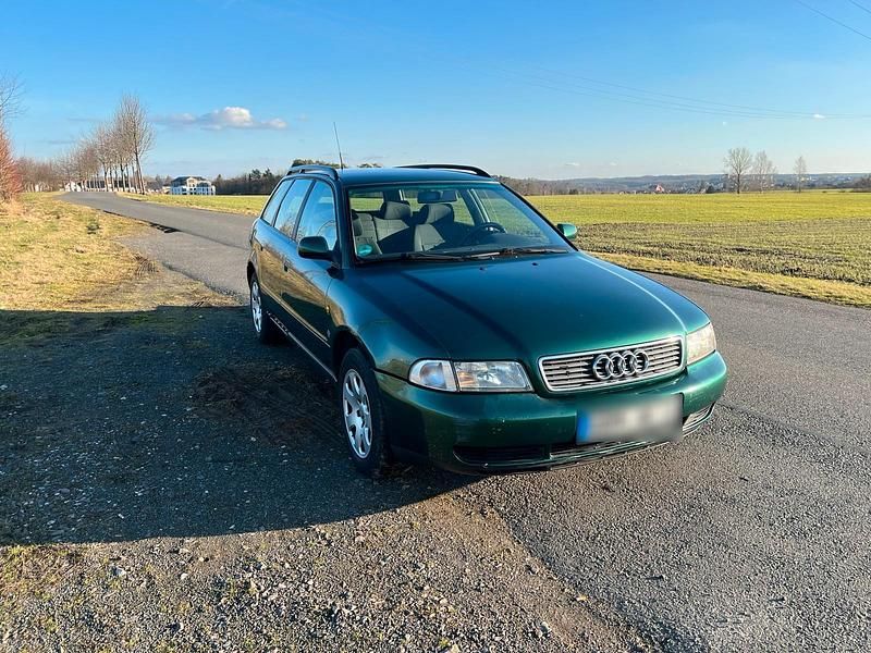 Gebraucht Audi A4 125 PS (91 kW) 1997 Grün Kombi