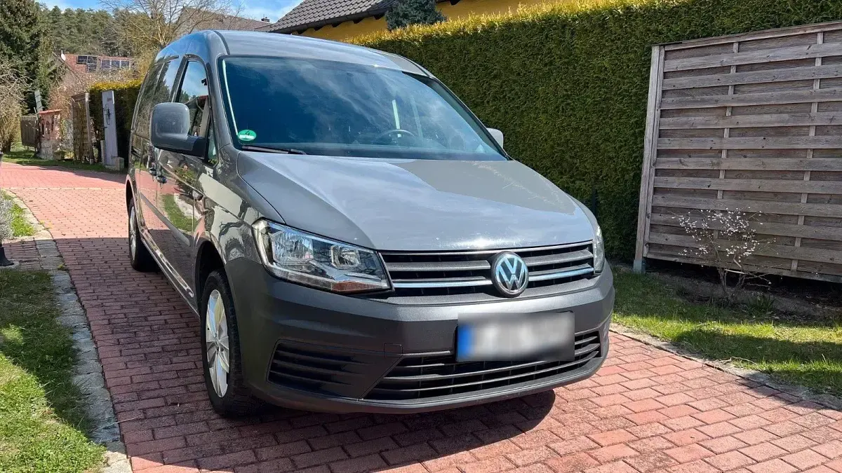 Usata VW Caddy Highline 125 CV (91 kW) 2017 Grigio Monovolume