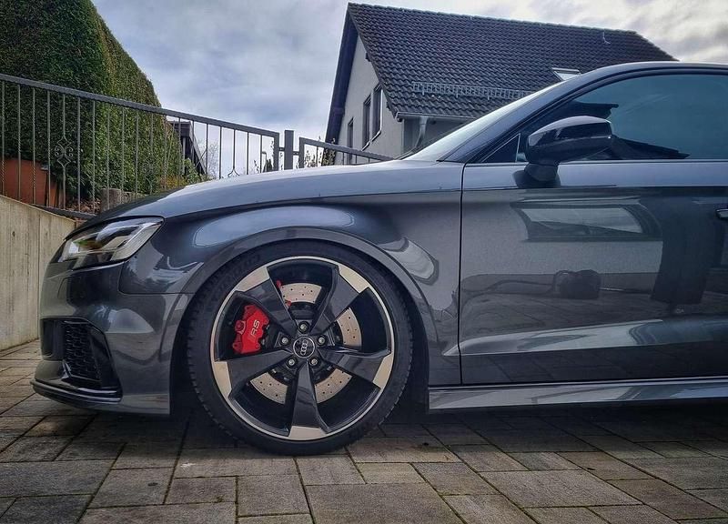 Gebraucht Audi RS3 400 PS (294 kW) 2019 Grau Limousine