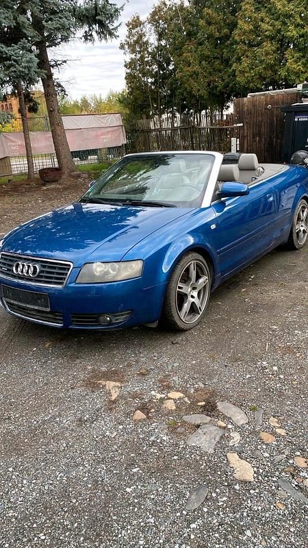 Blau Gebraucht 2004 Audi A4 Cabriolet Cabrio | 4.600 € (Fairer Preis) - Bild 1/4