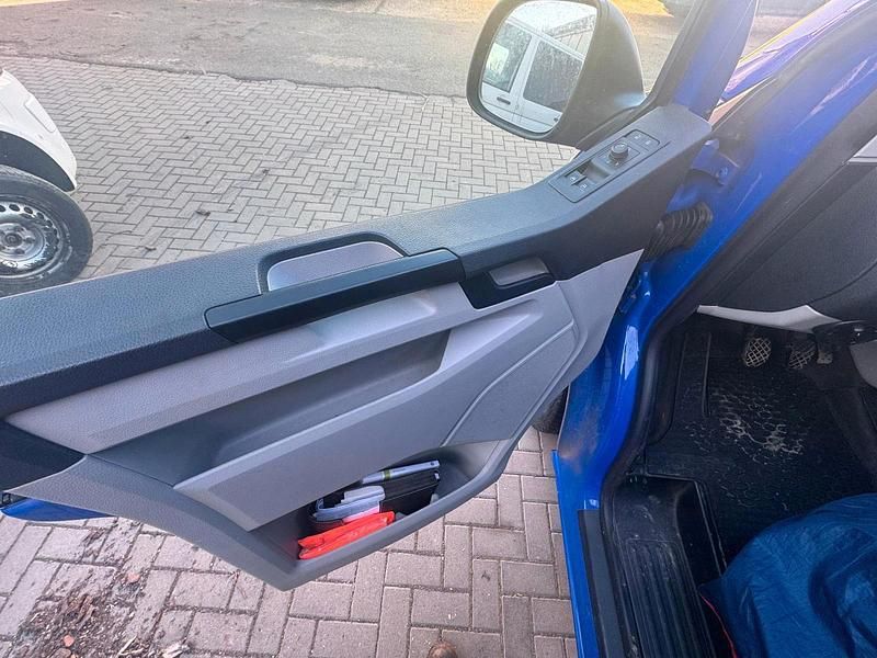 Gebraucht VW Transporter 150 PS (110 kW) 2018 Blau Van