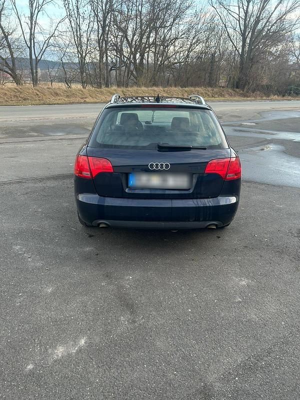 Gebraucht Audi A4 163 PS (119 kW) 2004 Blau Kombi