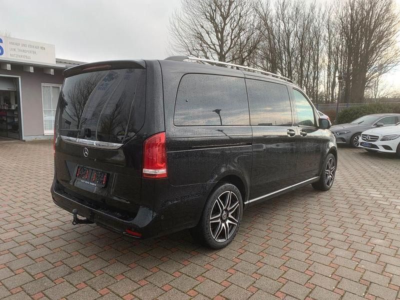 Gebraucht Mercedes V250 AMG line 190 PS (139 kW) 2023 Schwarz Van / Kleinbus