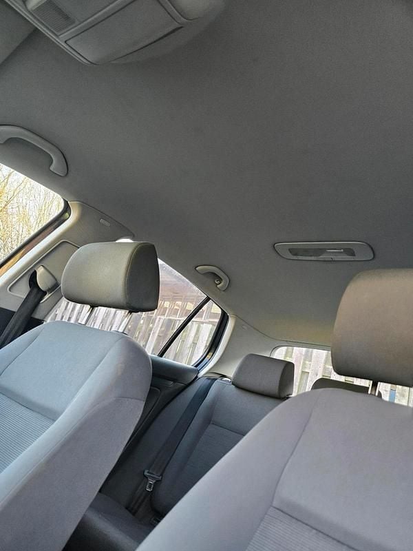 Gebraucht VW Golf V 105 PS (77 kW) 2004 Schwarz Kleinwagen