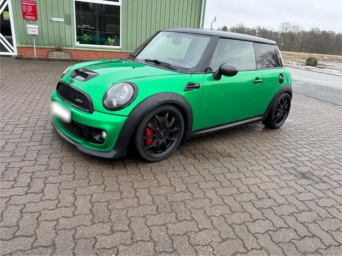 Gebraucht Mini John Cooper Works 175 PS (128 kW) 2009 Schwarz Kleinwagen