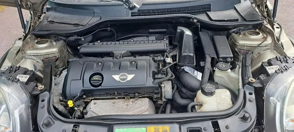 Usata Mini Cooper 120 CV (88 kW) 2010 Marrone Utilitaria