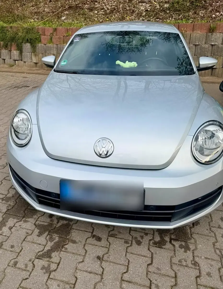 Gebraucht VW Beetle 105 PS (77 kW) 2012 Silber Kleinwagen