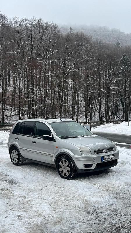 Grau Gebraucht 2004 Ford Fusion Kleinwagen | 1.000 € (Guter Preis) - Bild 1/3