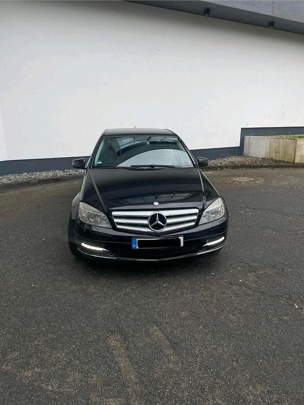 Gebraucht Mercedes C350 265 PS (194 kW) 2010 Schwarz Limousine