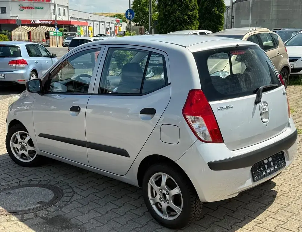 Gebraucht Hyundai i10 Style 67 PS (49 kW) 2008 Silber Kleinwagen