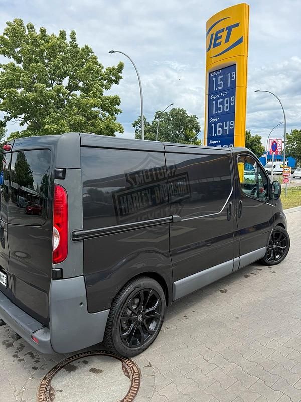 Schwarz Gebraucht 2009 Renault Trafic Van | 6.321 € (Fairer Preis) - Bild 1/4