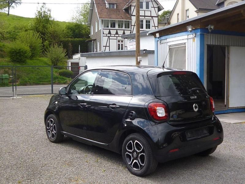Gebraucht Smart ForFour Electric Drive 41 kW (56 PS) 2018 Schwarz Limousine