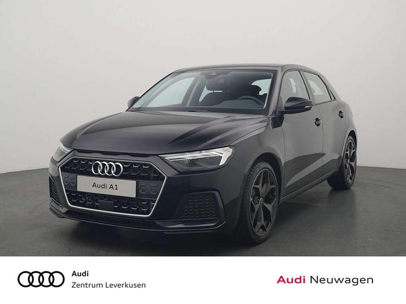 Mythosschwarz Gebraucht 2025 Audi A1 Sportback Advanced Kleinwagen | 25.480 € (Fairer Preis) - Bild 1/4