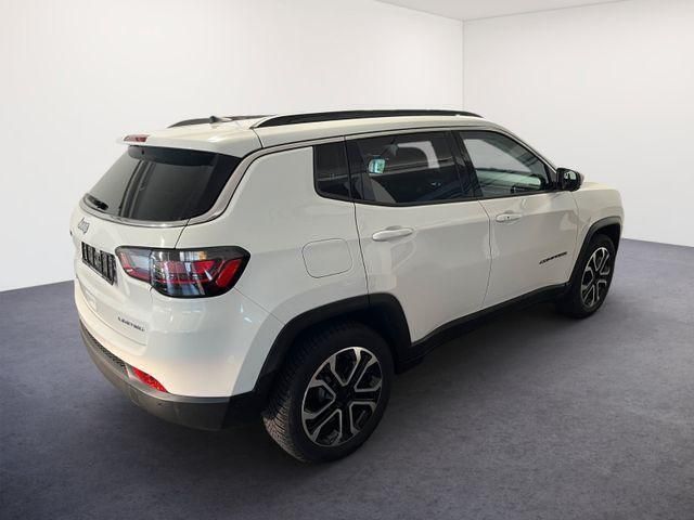 Weiss weiss Gebraucht 2022 Jeep Compass Limited SUV | 27.799 € (Etwas zu teuer) - Bild 1/4