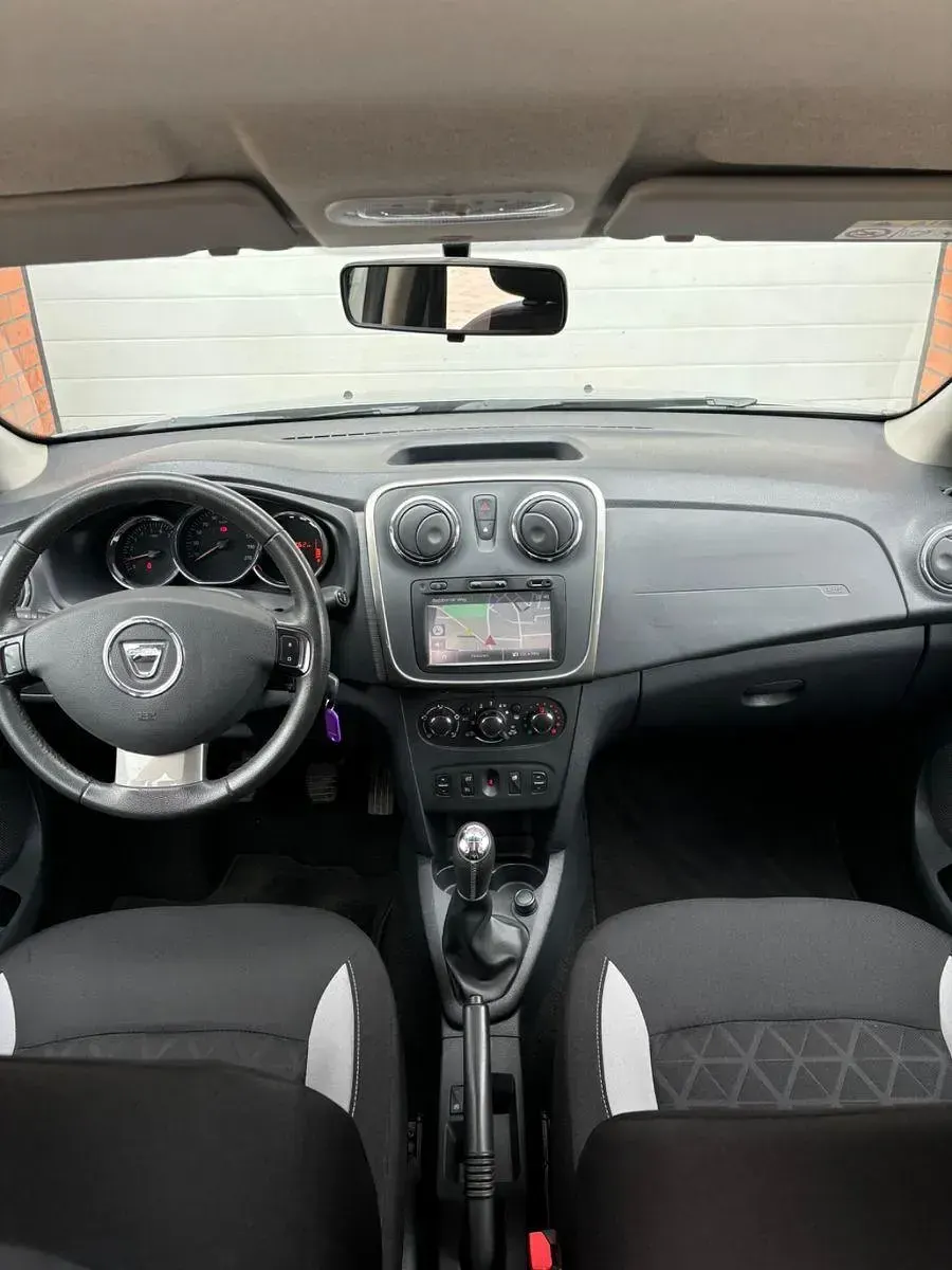 Gebraucht Dacia Sandero Prestige 90 PS (66 kW) 2015 Grau SUV