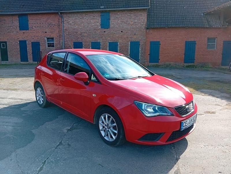Gebraucht Seat Ibiza 90 PS (66 kW) 2016 Rot Limousine