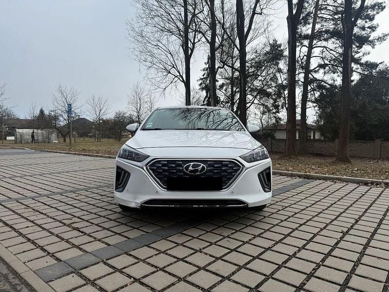 Gebraucht Hyundai Ioniq 105 PS (77 kW) 2022 Weiß Kleinwagen