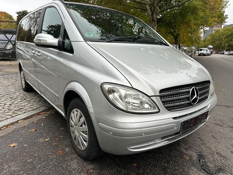 Silber Gebraucht 2006 Mercedes Viano Van / Kleinbus | 7.900 € (Etwas zu teuer) - Bild 1/4