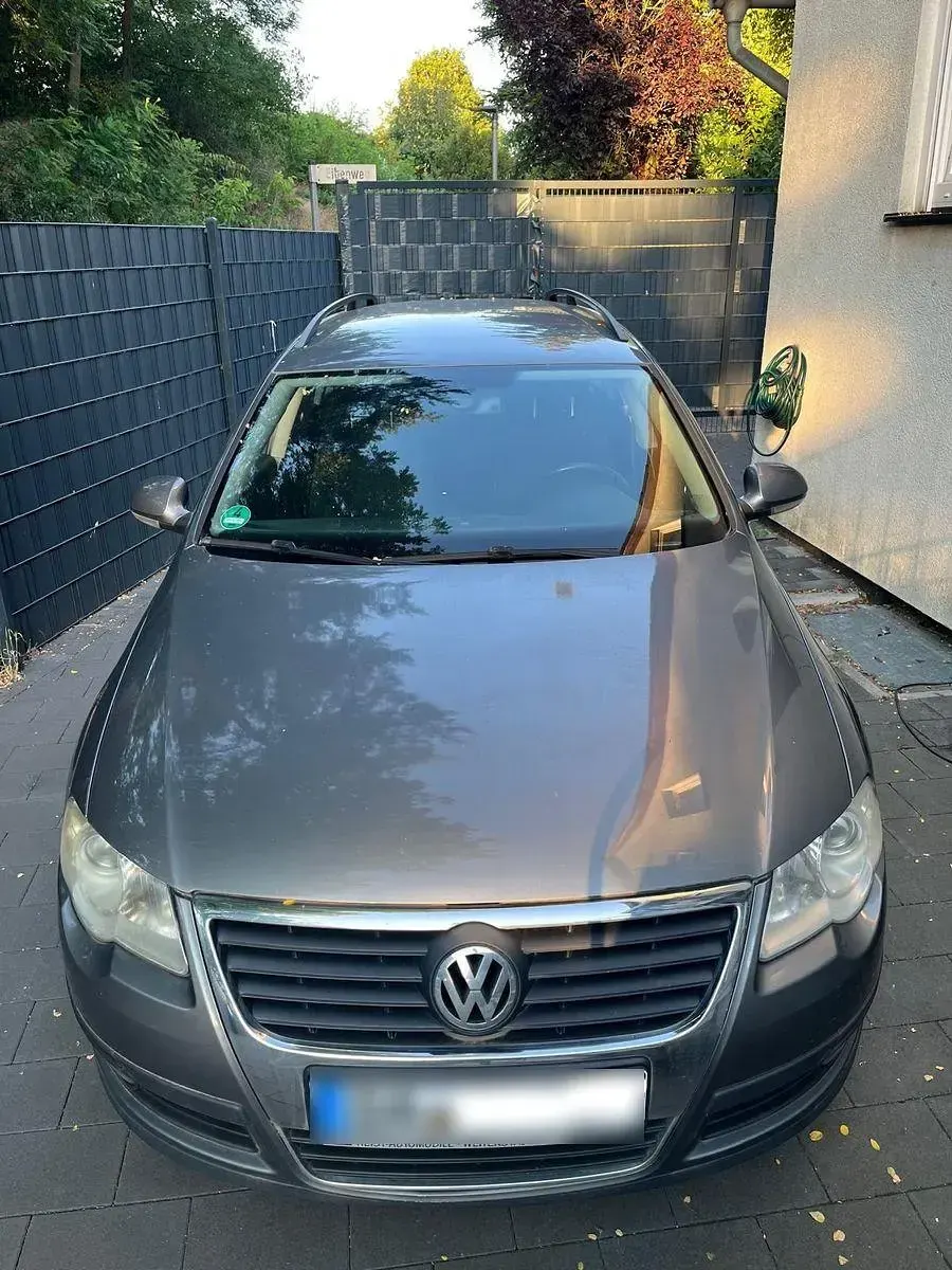 Gebraucht VW Passat Comfortline 102 PS (75 kW) 2005 Grau Kombi