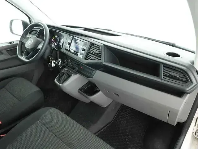 Gebraucht VW T6.1 83 kW (113 PS) 2022 Weißkeine angabe Van