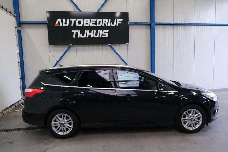 Gebraucht Ford Focus Titanium 125 PS (91 kW) 2013 Schwarz Kombi