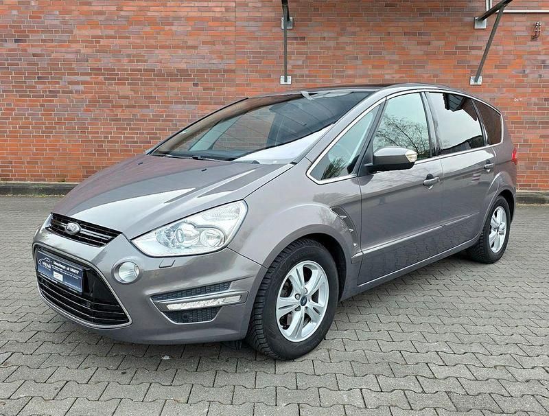 Gebraucht Ford S-MAX Titanium 163 PS (119 kW) 2014 Braun Van / Kleinbus
