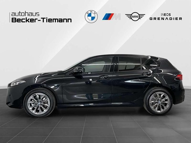 Gebraucht BMW 120 Shadowline 150 PS (110 kW) 2025 Saphirschwarz Kleinwagen