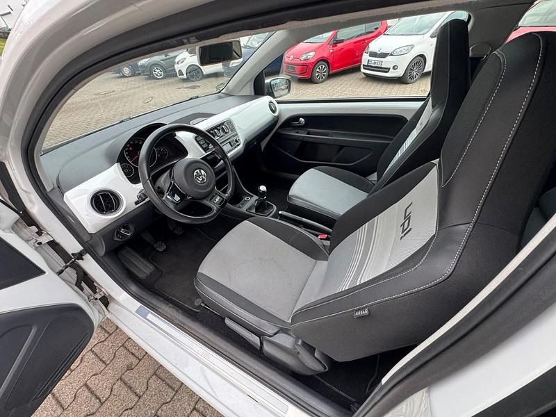 Second-hand VW up! 75 CP (55 kW) 2012 Alb Hatchback