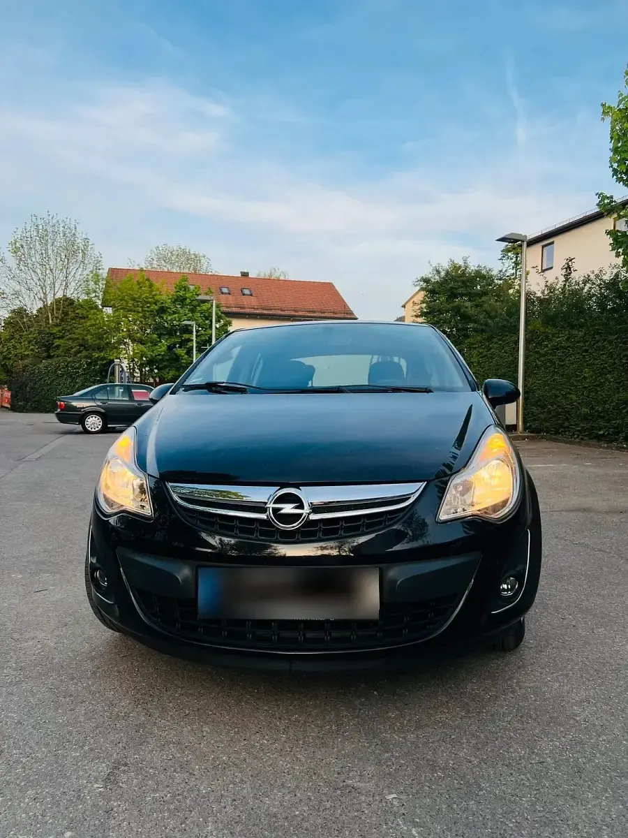 Gebraucht Opel Corsa 101 PS (74 kW) 2011 Schwarz Kleinwagen