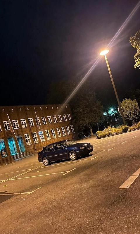 Gebraucht 2003 VW Bora Edition Limousine | 1.900 € (Teuer) - Bild 1/4