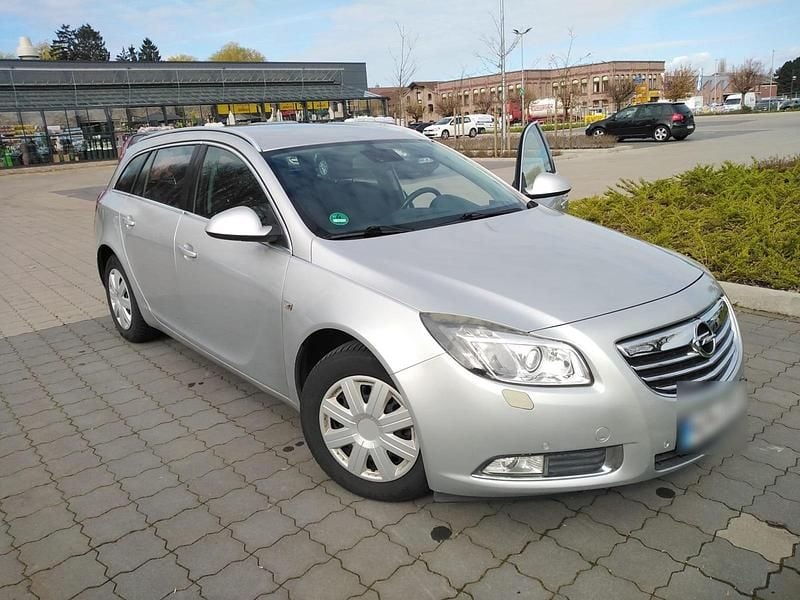 Gebraucht Opel Insignia 140 PS (102 kW) 2009 Silber Kombi